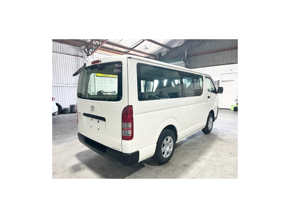 2021 Toyota Hiace CURRENT Model 4WD_ 6 Seaters_ $500 DISCOUNTED FOR FUEL (1 WEEK ONLY)