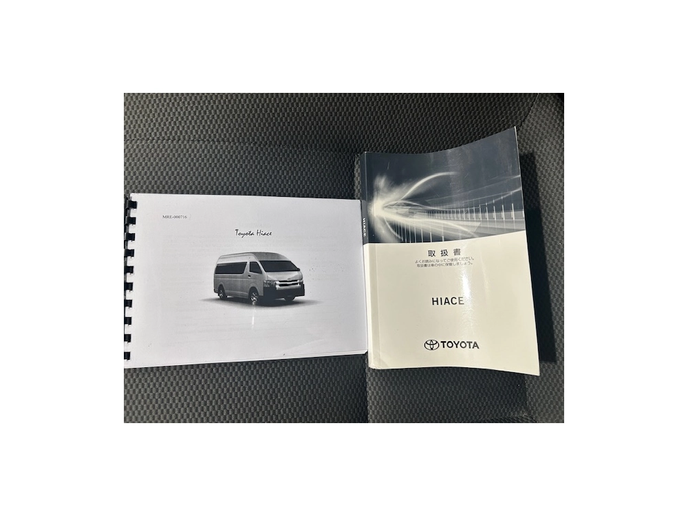 2021 Toyota Hiace Facelift Model 4x4 *6 Seaters*