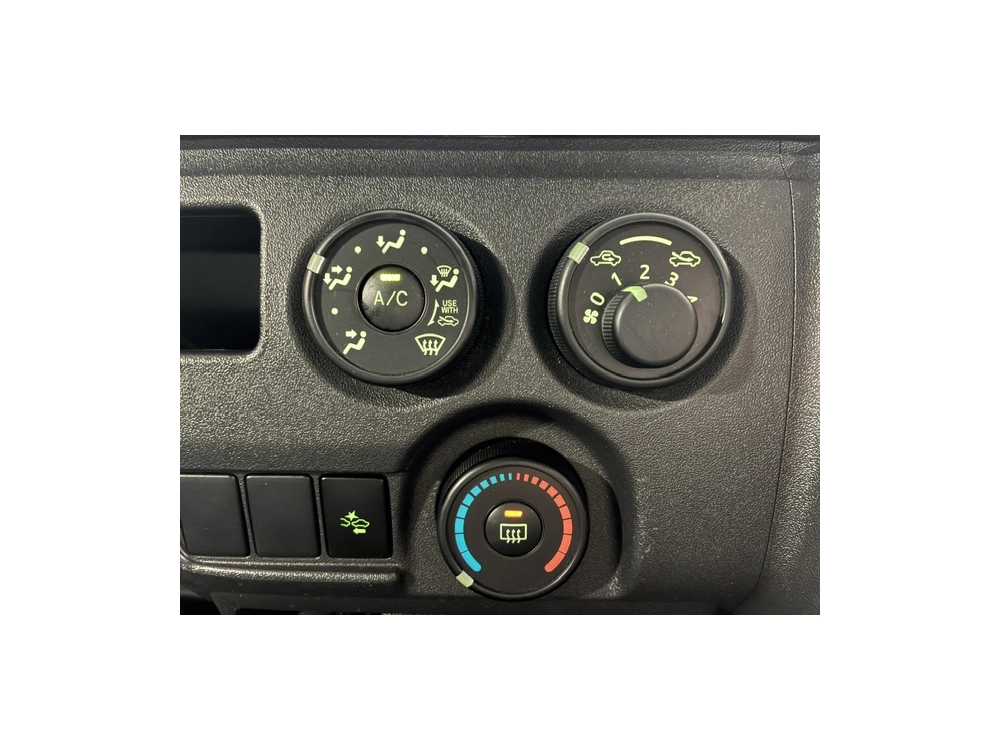 2021 Toyota Hiace 4X4 Facelift Model / ONLY 75km / 6 SEATER