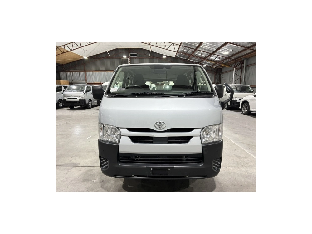 2021 Toyota Hiace 4X4 Facelift Model / ONLY 75km / 6 SEATER