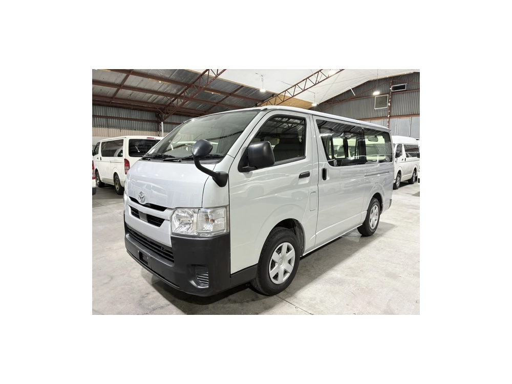 2021 Toyota Hiace 4X4 Facelift Model / ONLY 75km / 6 SEATER