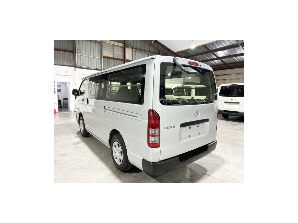 2021 Toyota Hiace 4X4 Facelift Model / ONLY 75km / 6 SEATER