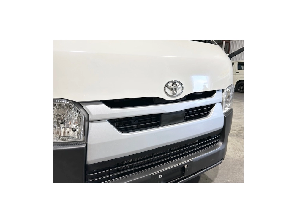 2020 Toyota Hiace LATEST FACELIFT MODEL ** SUPER LOW 76kms **
