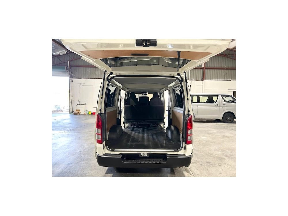 2020 Toyota Hiace LATEST FACELIFT MODEL ** SUPER LOW 76kms **