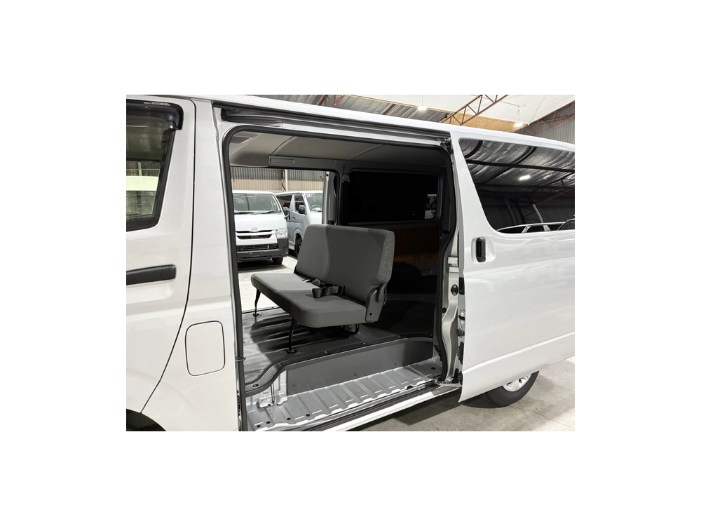 2018 Toyota Hiace =4X4= GL PACKAGE!! 6 SEATERS / FULL OPTIONS!!