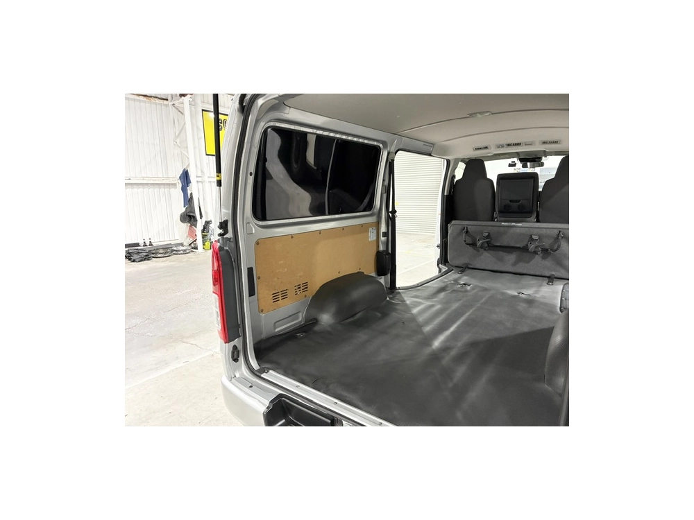 2018 Toyota Hiace =4X4= GL PACKAGE!! 6 SEATERS / FULL OPTIONS!!