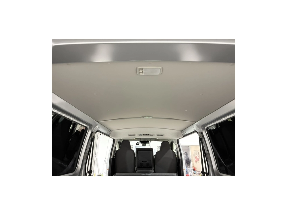2018 Toyota Hiace =4X4= GL PACKAGE!! 6 SEATERS / FULL OPTIONS!!