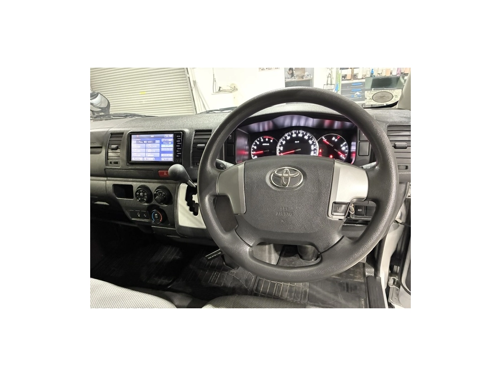 2018 Toyota Hiace =4X4= GL PACKAGE!! 6 SEATERS / FULL OPTIONS!!