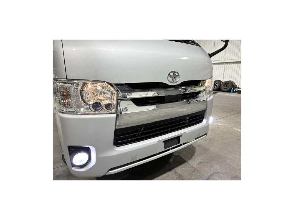 2018 Toyota Hiace =4X4= GL PACKAGE!! 6 SEATERS / FULL OPTIONS!!