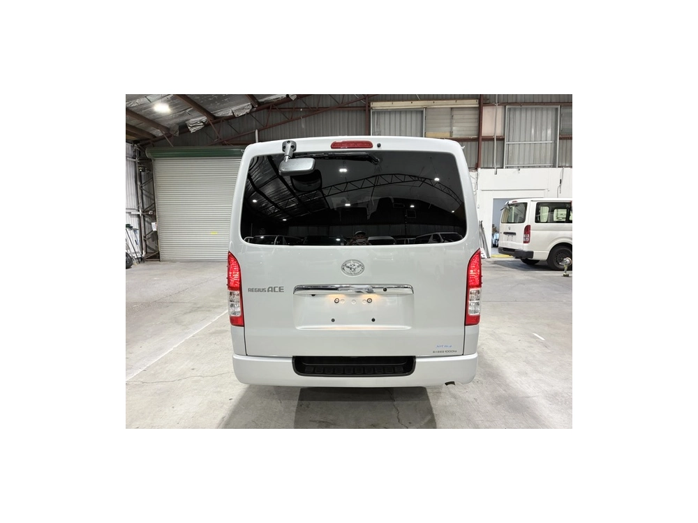 2018 Toyota Hiace =4X4= GL PACKAGE!! 6 SEATERS / FULL OPTIONS!!