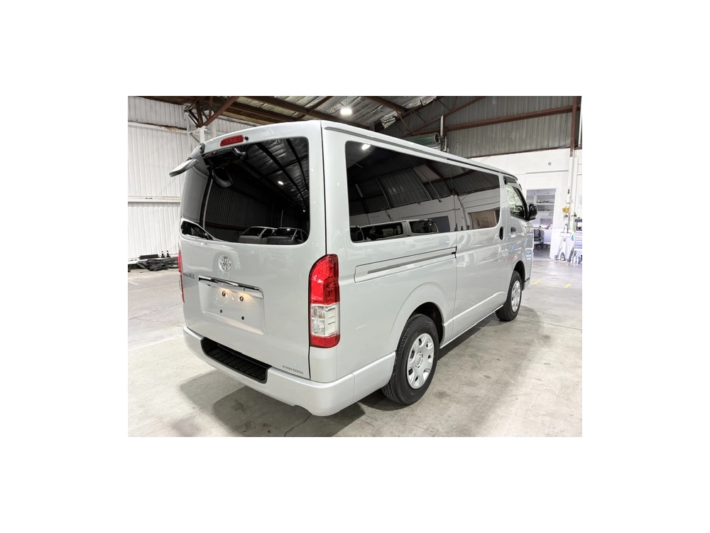 2018 Toyota Hiace =4X4= GL PACKAGE!! 6 SEATERS / FULL OPTIONS!!