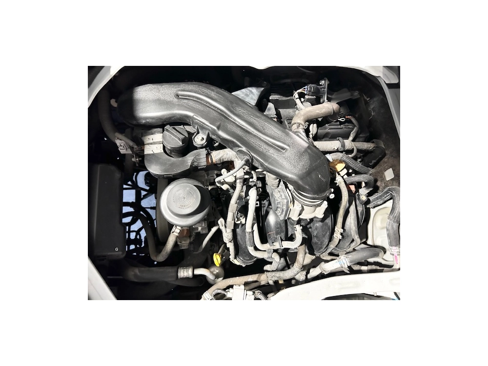 2017 Toyota Hiace 78kms Only $1000 REDUCED for Fuel Inflation 