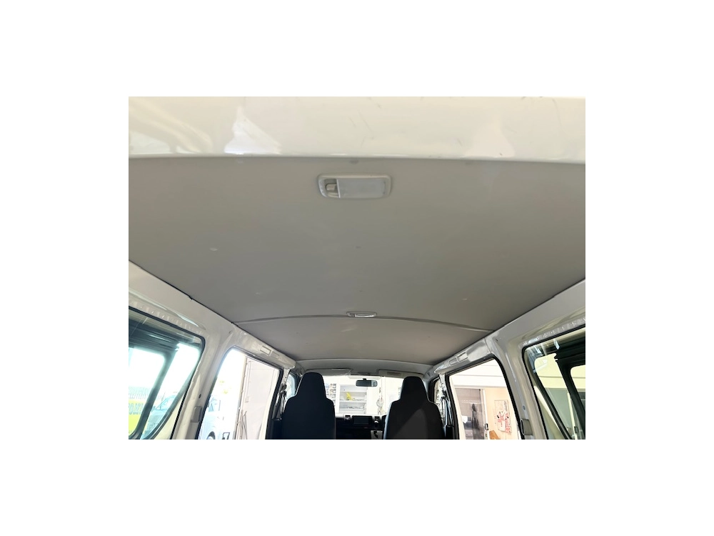 2017 Toyota Hiace 78kms Only $1000 REDUCED for Fuel Inflation 