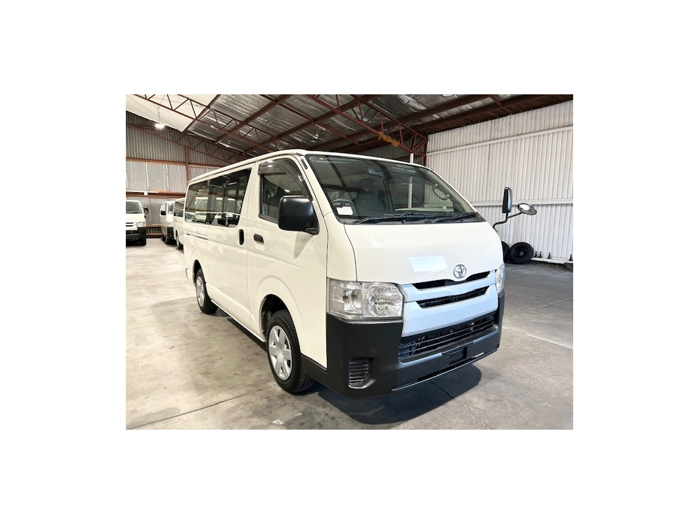 2018 Toyota Hiace = 6 Seaters = ONLY 89kms!! *** $1000 DISCOUNTED for FUEL