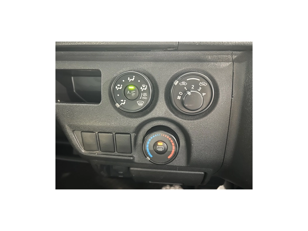 2017 Toyota Hiace 78kms Only $1000 REDUCED for Fuel Inflation 