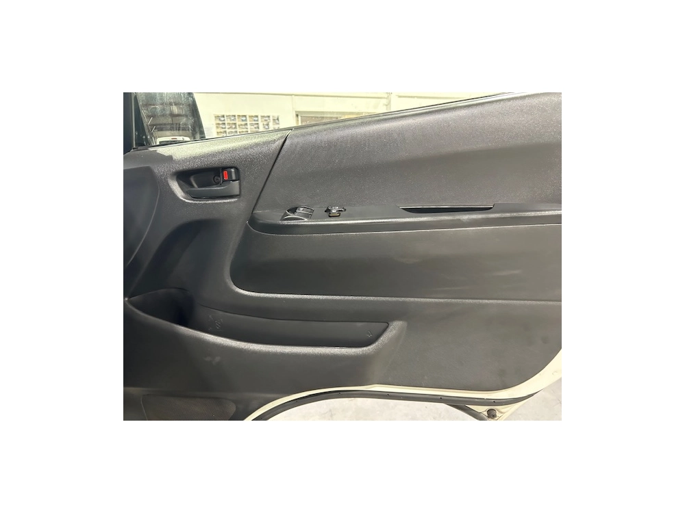 2017 Toyota Hiace 78kms Only $1000 REDUCED for Fuel Inflation 