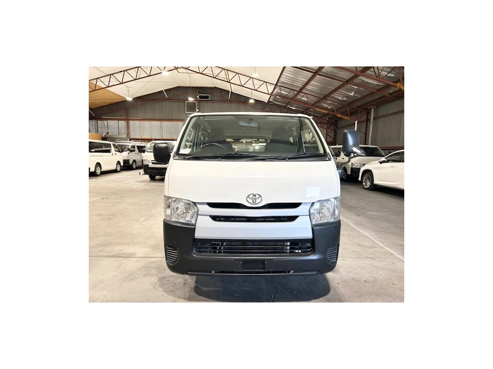 2018 Toyota Hiace = 6 Seaters = ONLY 89kms!!