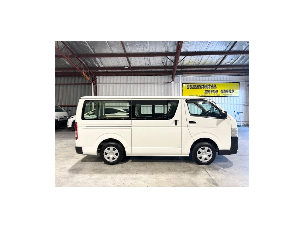 2018 Toyota Hiace = 6 Seaters = ONLY 89kms!!