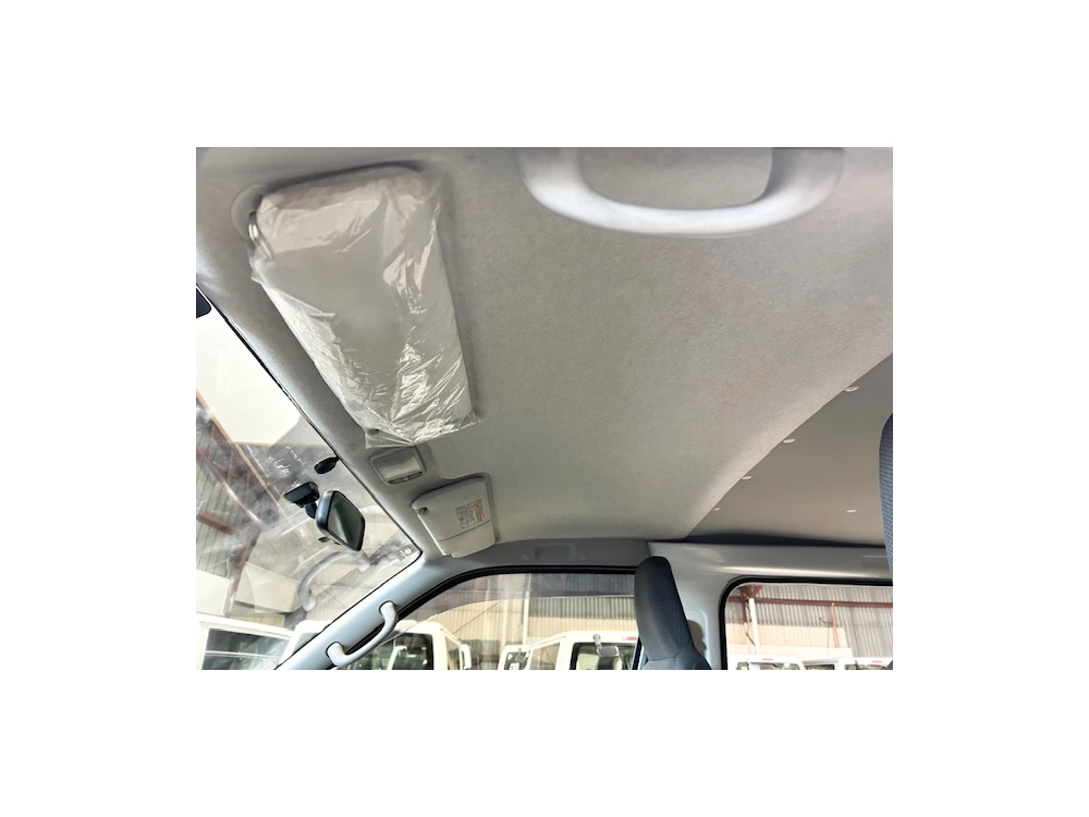 2016 Toyota Hiace 6 Seater $1000 REDUCED for Fuel Inflation