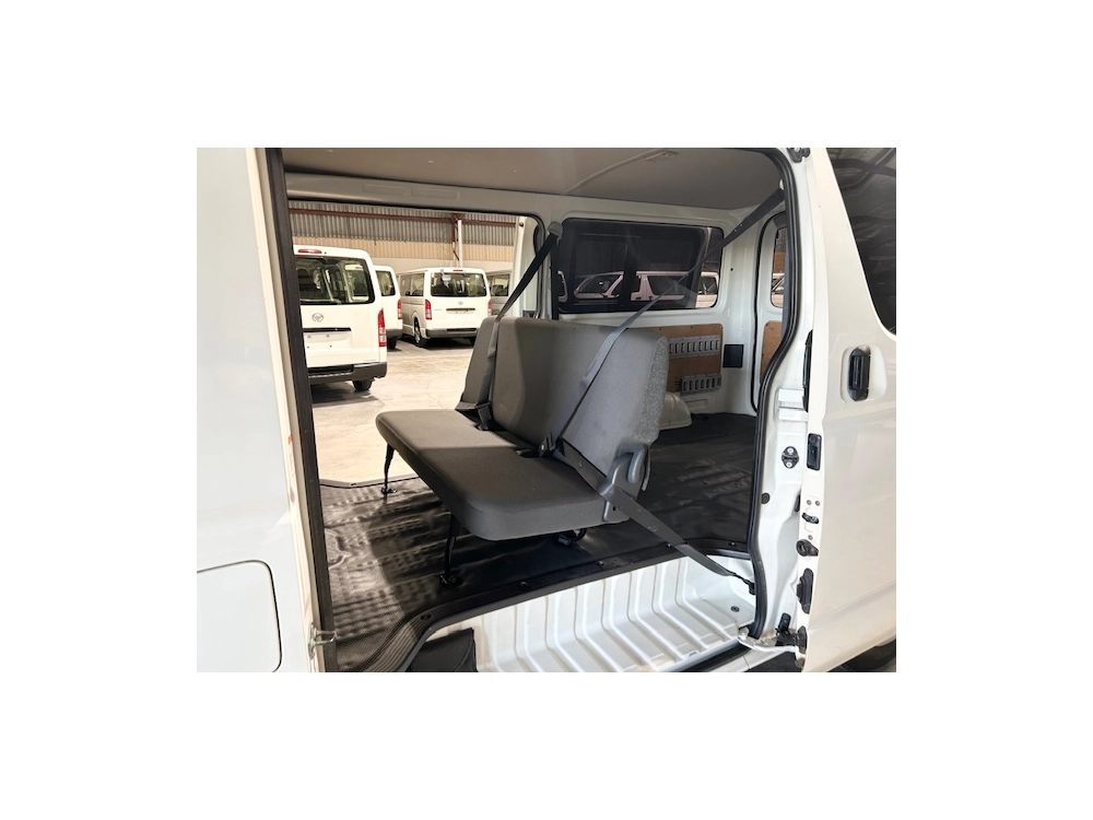 2016 Toyota Hiace 6 Seater $1000 REDUCED for Fuel Inflation