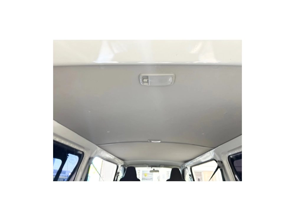 2016 Toyota Hiace 6 Seater $1000 REDUCED for Fuel Inflation