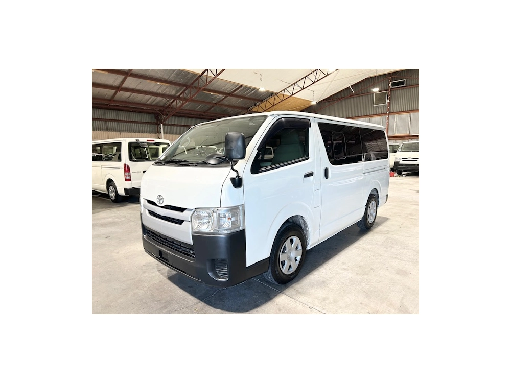 2016 Toyota Hiace 6 Seater $1000 REDUCED for Fuel Inflation