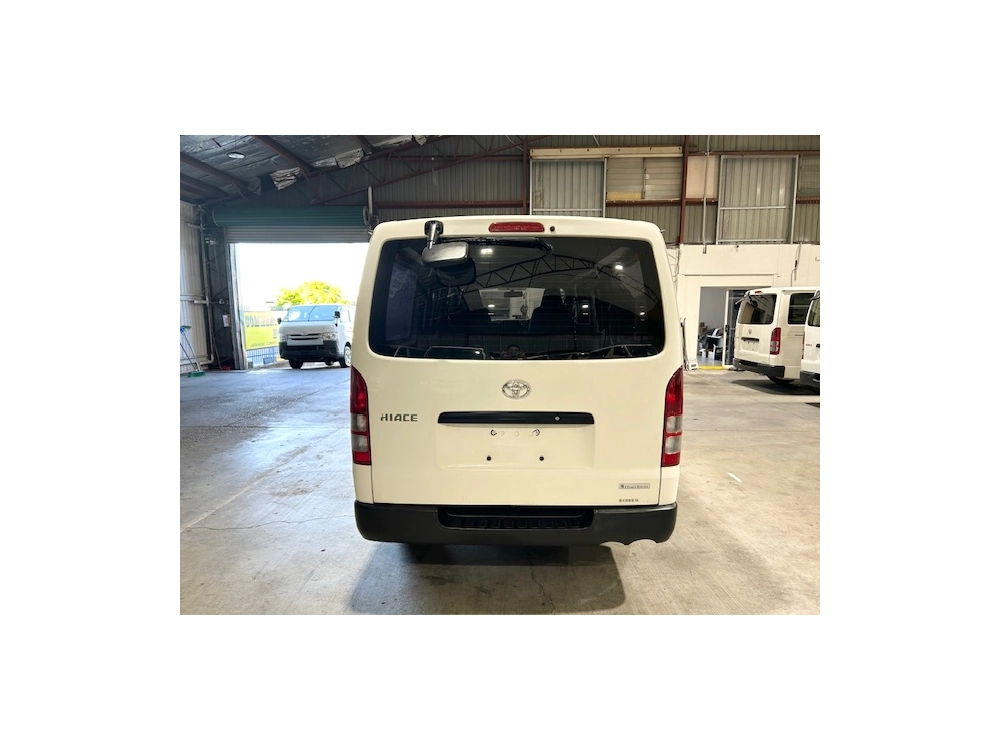 2016 Toyota Hiace 6 Seater $1000 REDUCED for Fuel Inflation