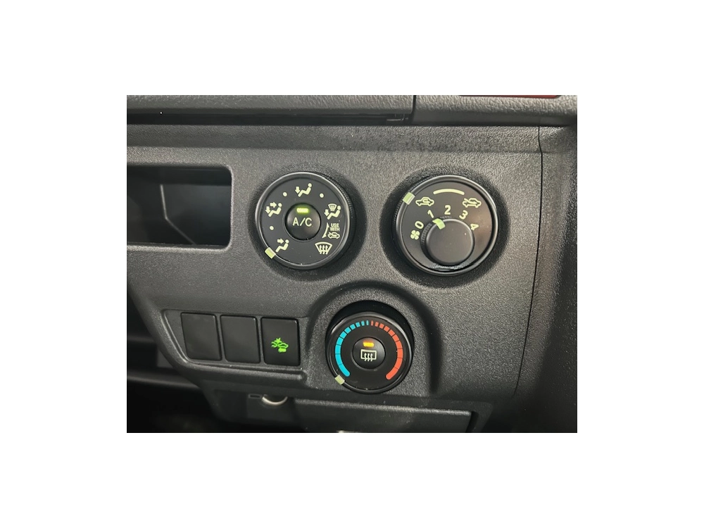 2021 Toyota Hiace ** FULL TIME 4WD ** NEW YEAR SALE