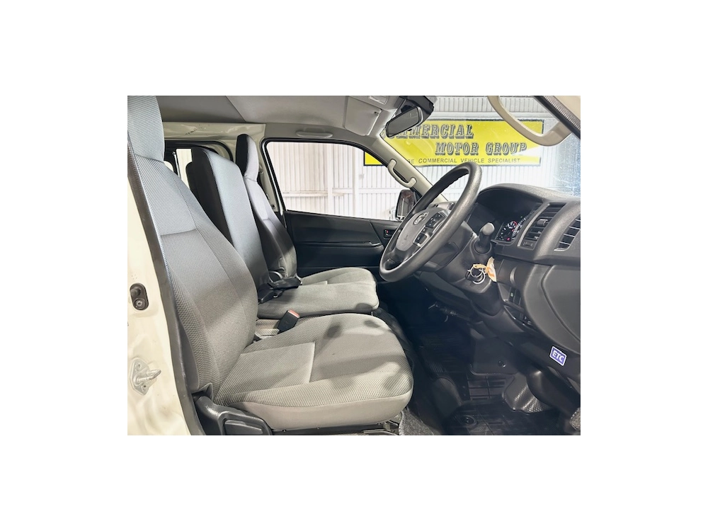 2021 Toyota Hiace ** FULL TIME 4WD ** NEW YEAR SALE