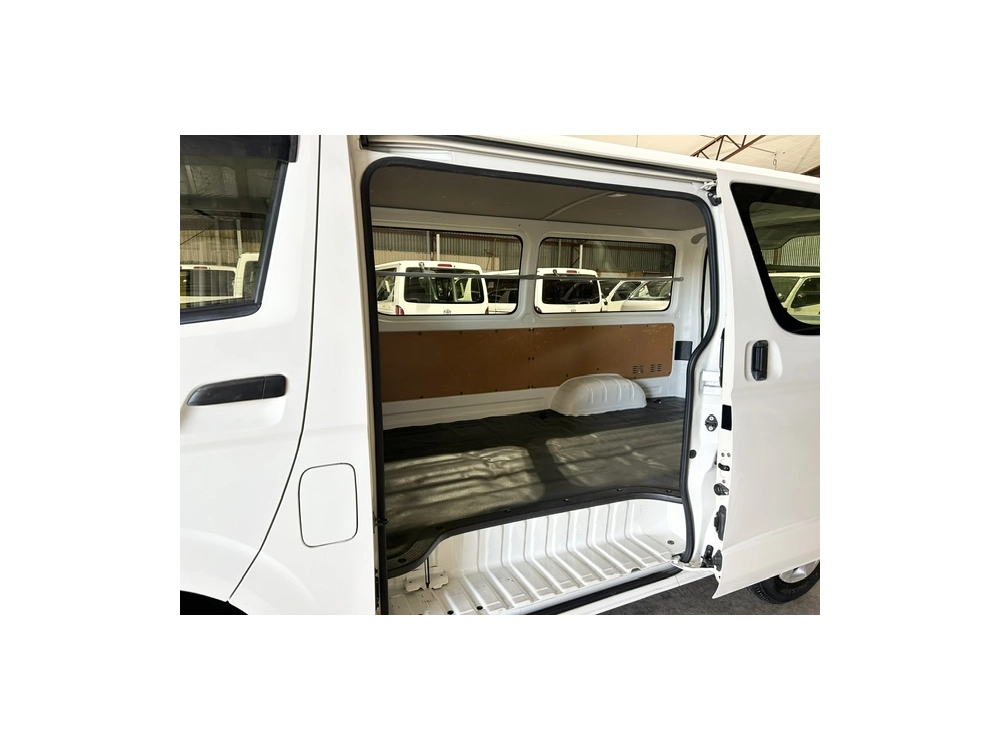 2017 Toyota Hiace =ONLY 80kms= *** $1000 DISCOUNTED for FUEL