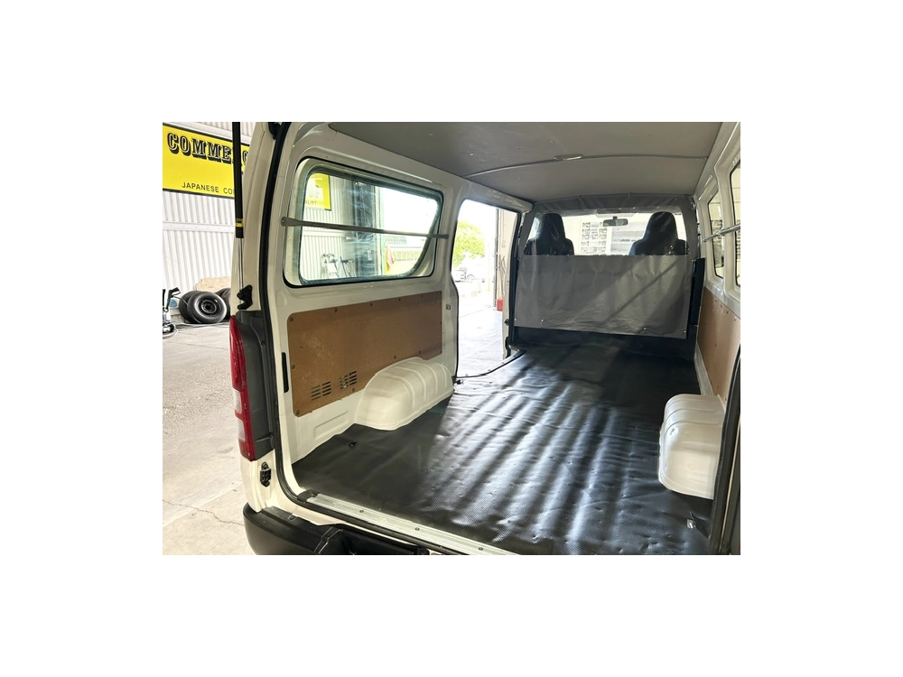2017 Toyota Hiace =ONLY 80kms= *** $1000 DISCOUNTED for FUEL