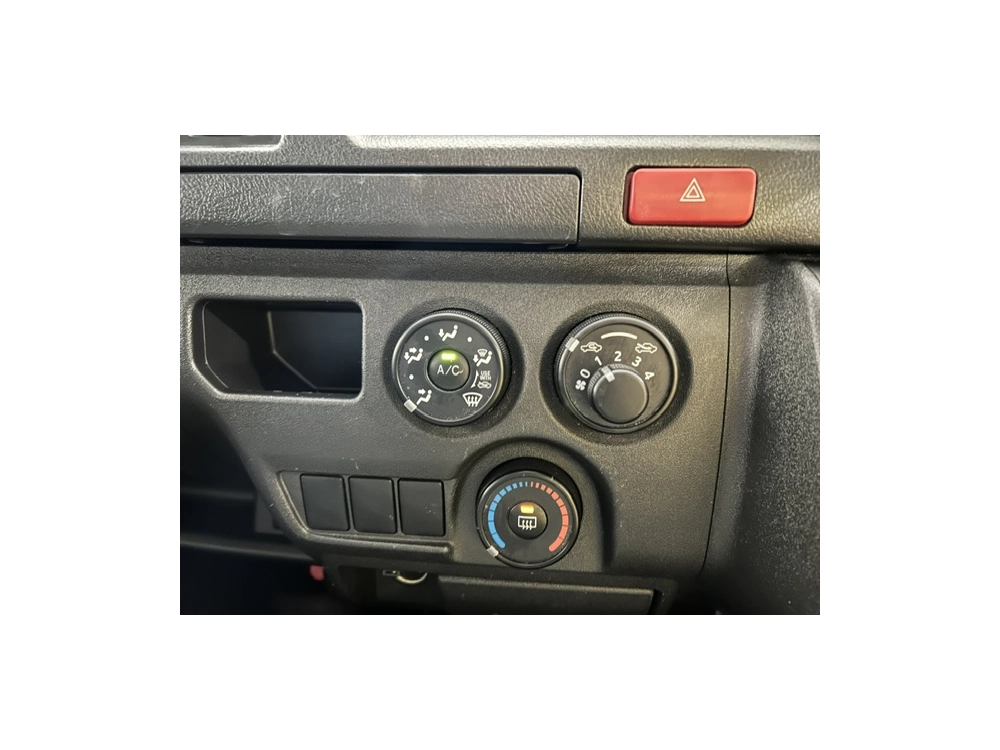 2017 Toyota Hiace =ONLY 80kms= *** $1000 DISCOUNTED for FUEL