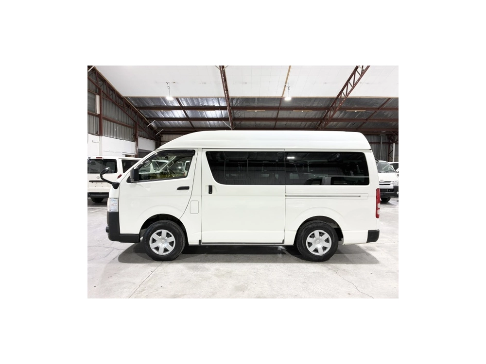 2022 Toyota Hiace RARE HIGHROOF 4X4 DIESEL!!! 