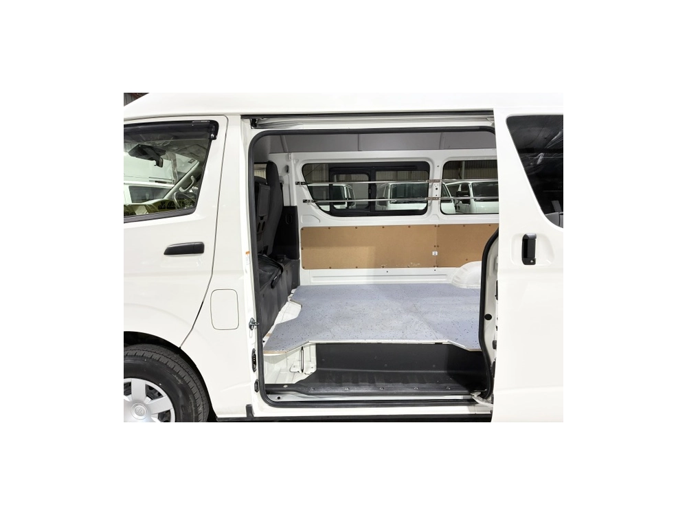 2022 Toyota Hiace RARE HIGHROOF 4X4 DIESEL!!! 