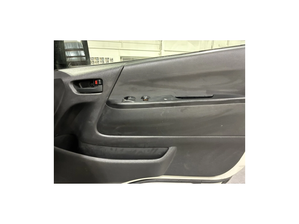 2022 Toyota Hiace RARE HIGHROOF 4X4 DIESEL!!! 