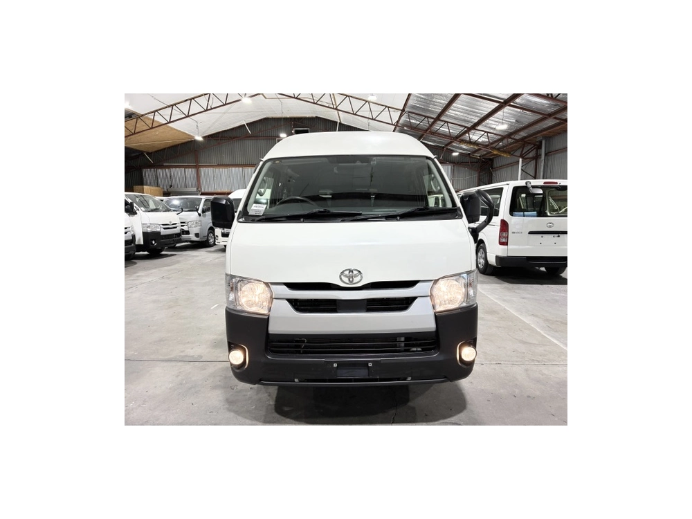 2022 Toyota Hiace RARE HIGHROOF 4X4 DIESEL!!! 