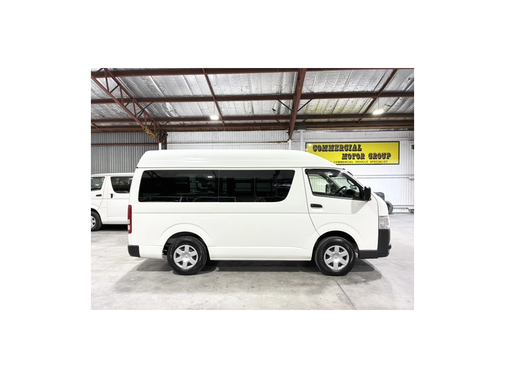 2022 Toyota Hiace RARE HIGHROOF 4X4 DIESEL!!! 
