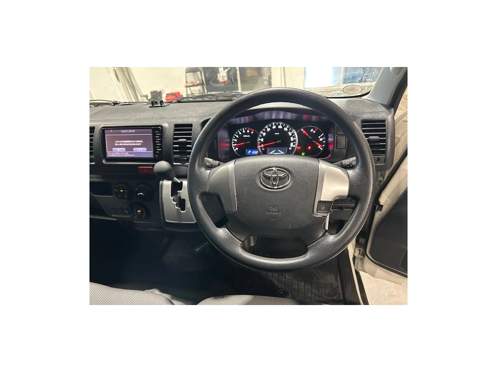 2018 TOYOTA HIACE LWB ** $4000 REDUCED** 6 SEATERS !!