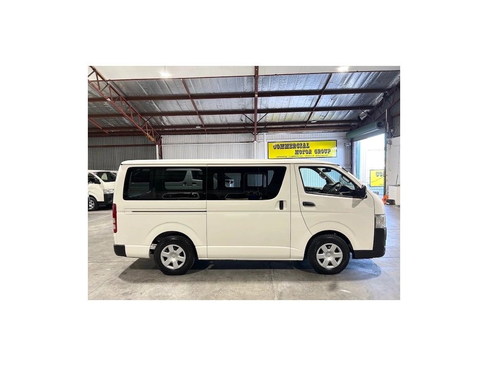 2018 TOYOTA HIACE LWB ** $4000 REDUCED** 6 SEATERS !!
