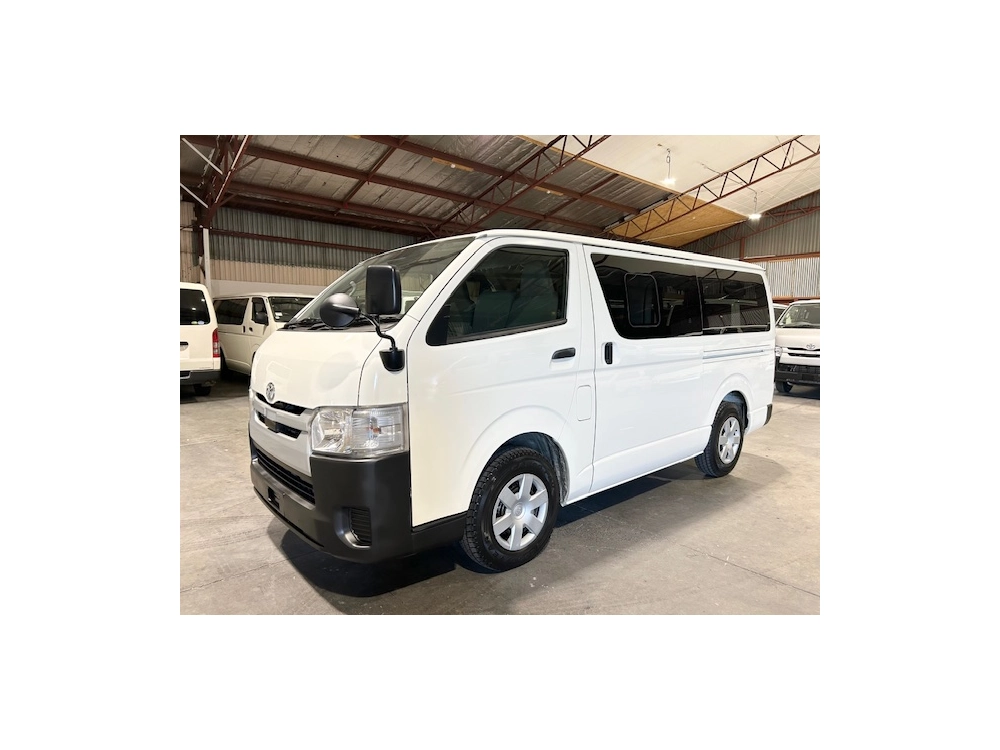 2018 TOYOTA HIACE LWB ** $4000 REDUCED** 6 SEATERS !!