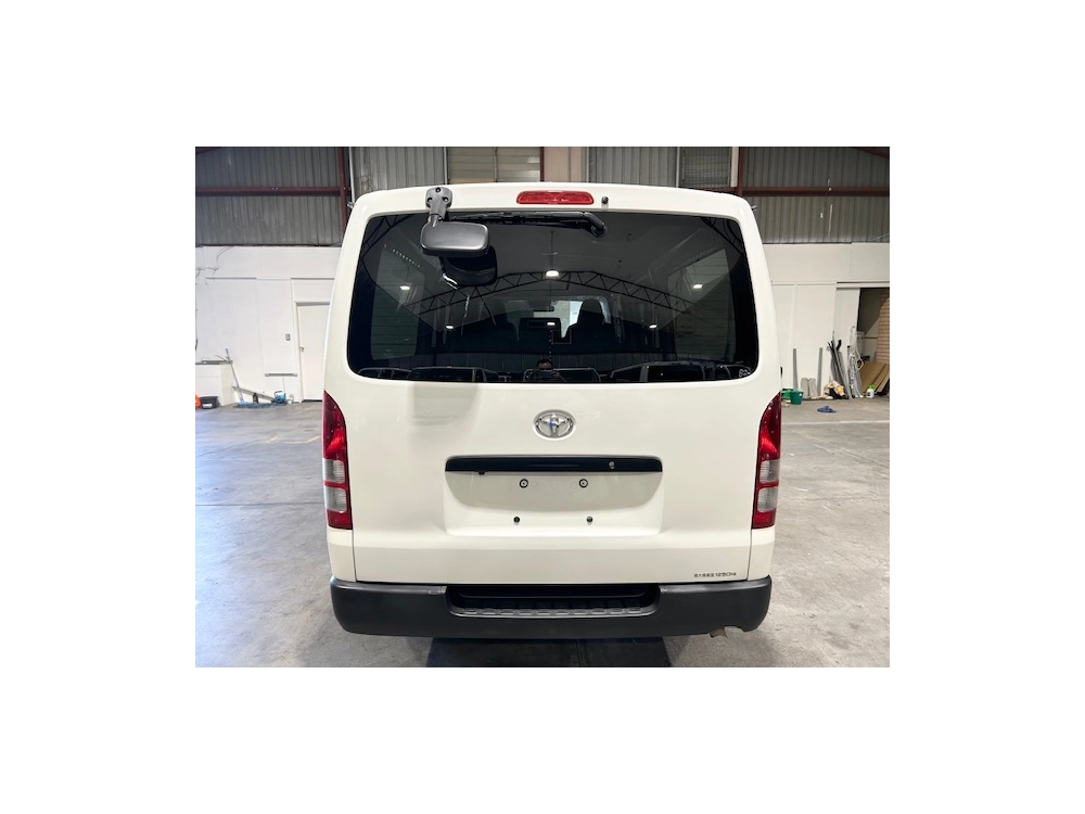 2018 TOYOTA HIACE LWB ** $4000 REDUCED** 6 SEATERS !!
