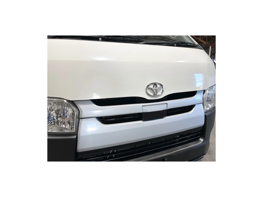 2018 TOYOTA HIACE LWB ** $4000 REDUCED** 6 SEATERS !!
