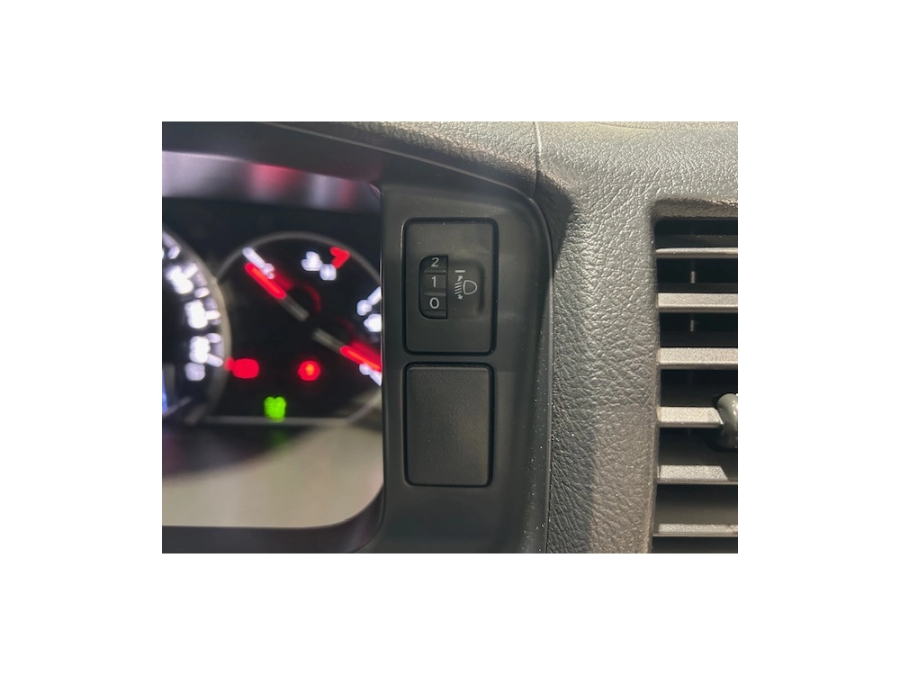 2018 TOYOTA HIACE LWB ** $4000 REDUCED** 6 SEATERS !!