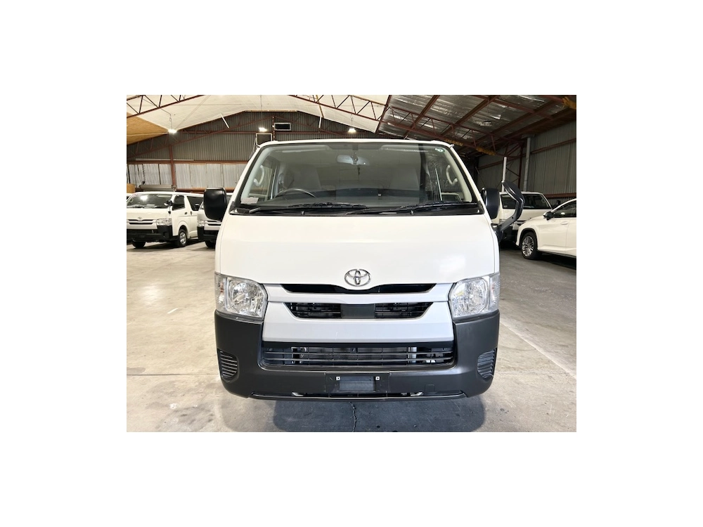 2020 Toyota Hiace 4x4 Diesel 2.8L