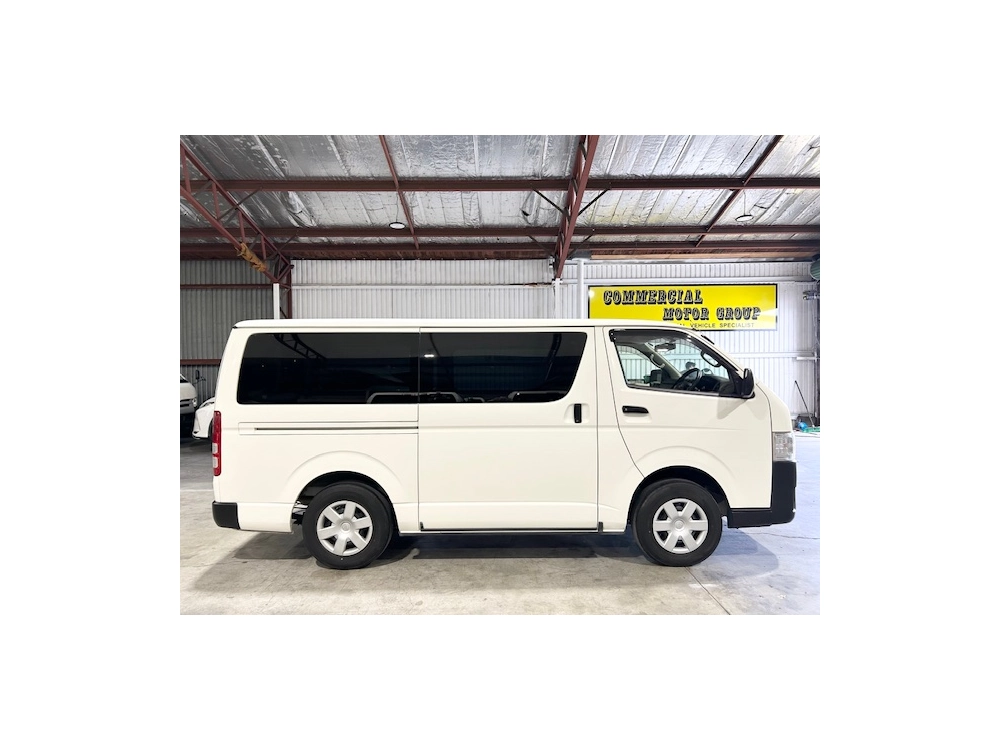 2020 Toyota Hiace 4x4 Diesel 2.8L