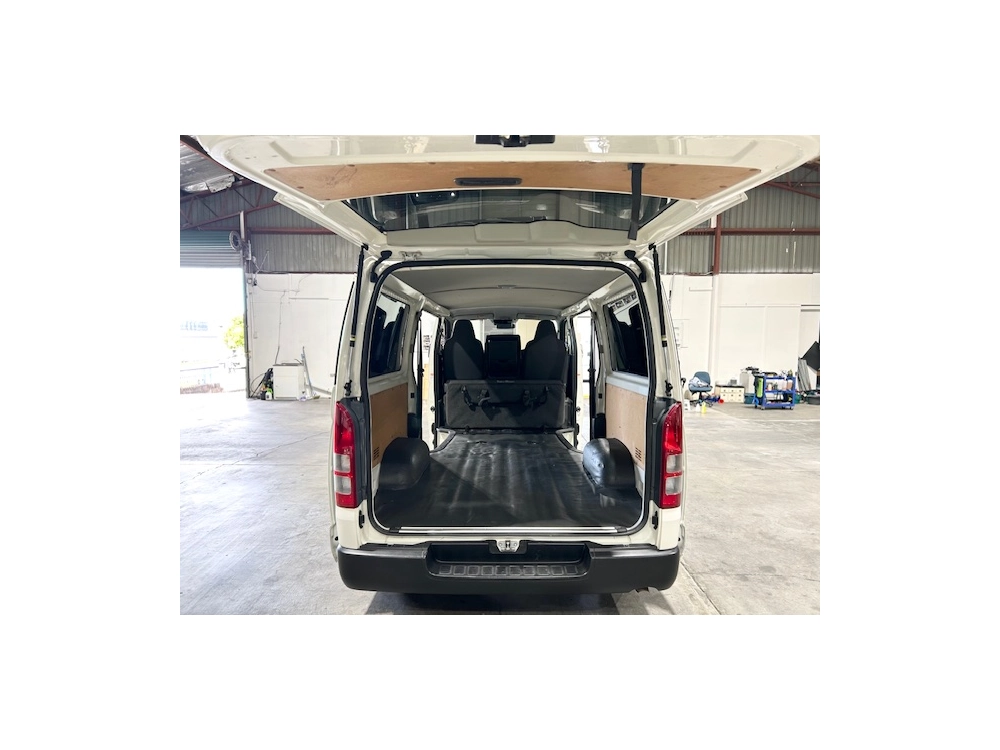 2020 Toyota Hiace LATEST FACELIFTMODEL --$4000 REDUCED-- 