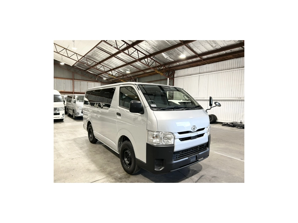 2019 Toyota Hiace =4X4= Super Low 84kms !!