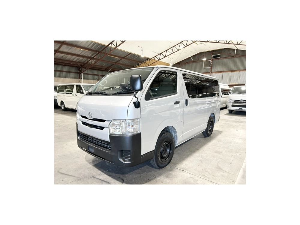 2019 Toyota Hiace =4X4= Super Low 84kms !!