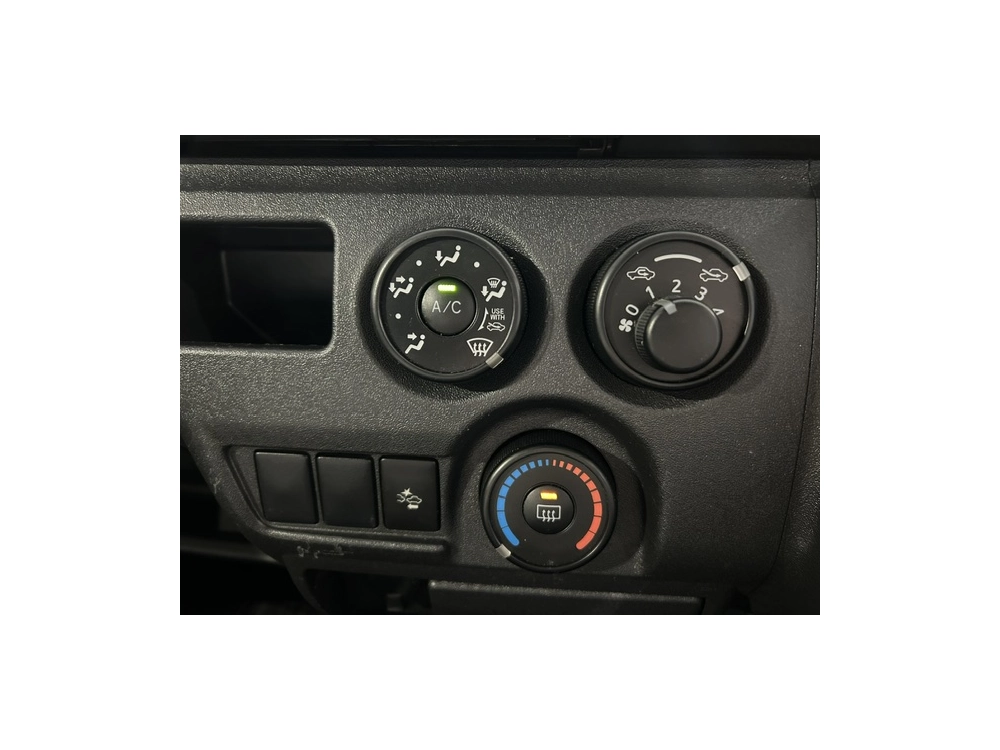 2019 Toyota Hiace =4X4= Super Low 84kms !!