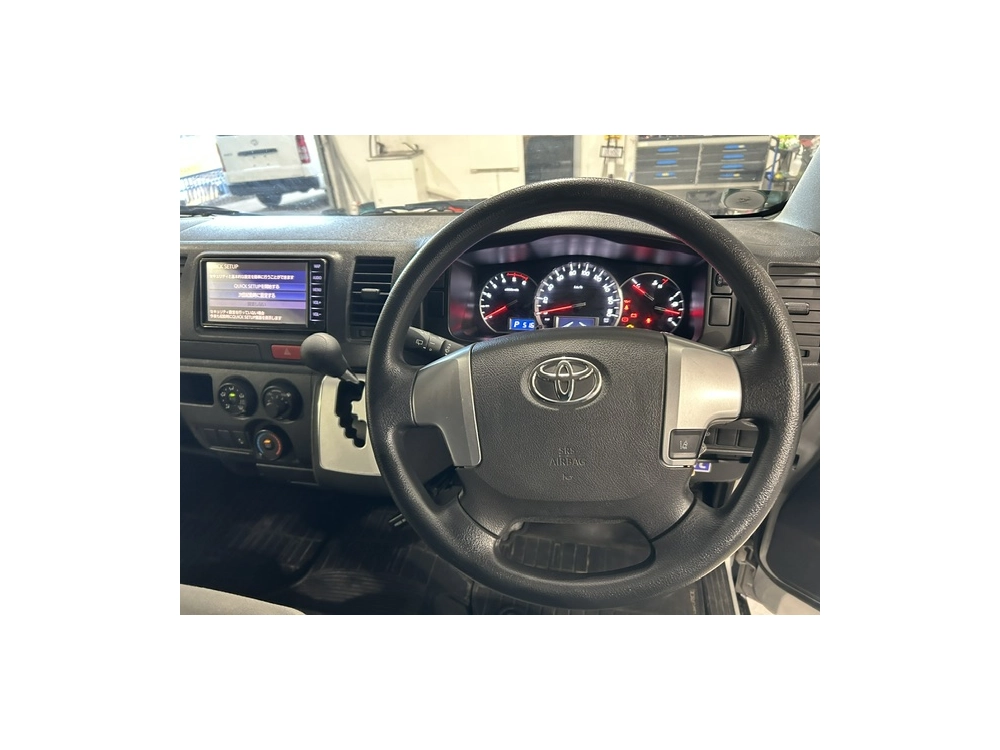 2019 Toyota Hiace =4X4= Super Low 84kms !!